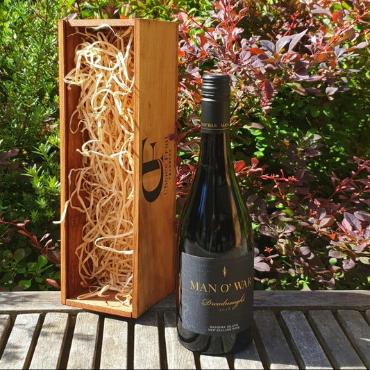 Gift Box - Man O'War Dreadnought Syrah +/- Glasses
