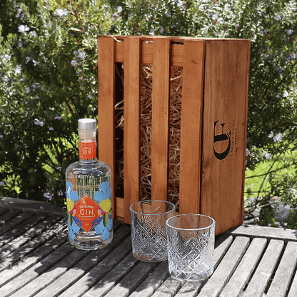 Gift Box - Koakoa Tīni Rēmana Gin 700ml +/- Glasses