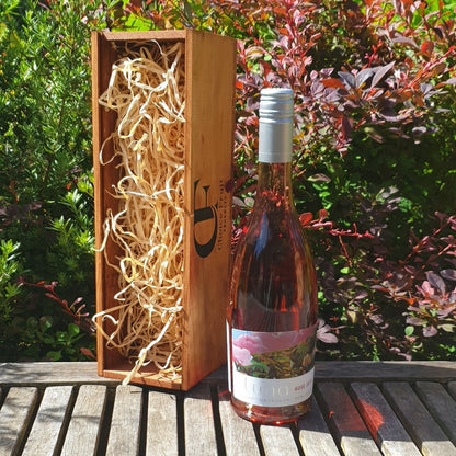 Gift Box - Luna Estate Rosé +/- Glasses 